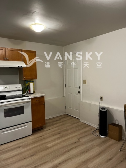 260817154639_29-2 dining and kitchen 2.jpg
